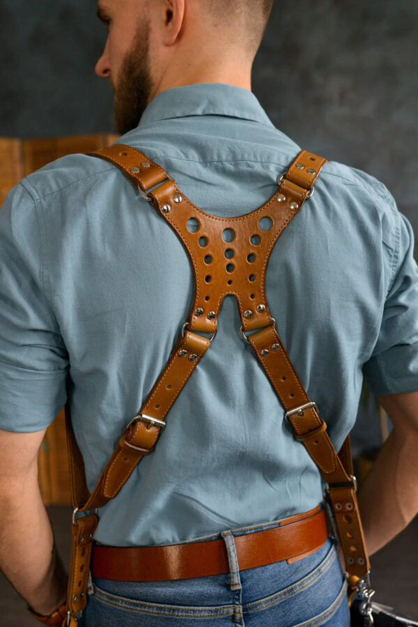 Leather Camera Harness model "NEWTON HOLE" 3